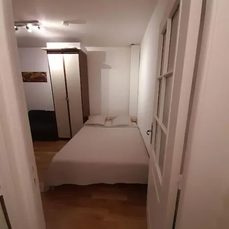 Apartment Bastille
