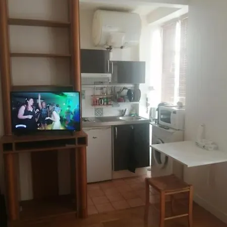 Bastille Apartment