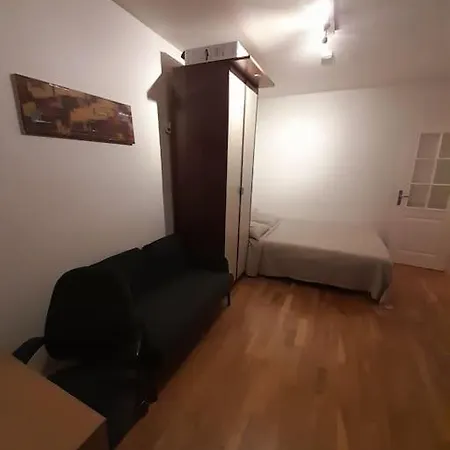 Bastille Apartment *
